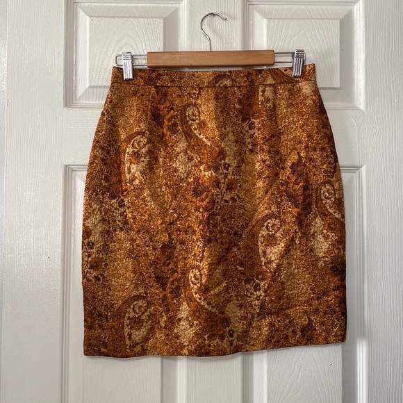 ESCADA Couture Silk Metallic Gold Paisley Mini Skirt - Picture 5 of 9